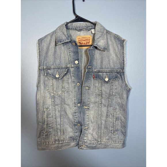 Levis Trucker Vest Blue Denim Mens Size M 4 Pockets American Flag Back - Picture 1 of 7